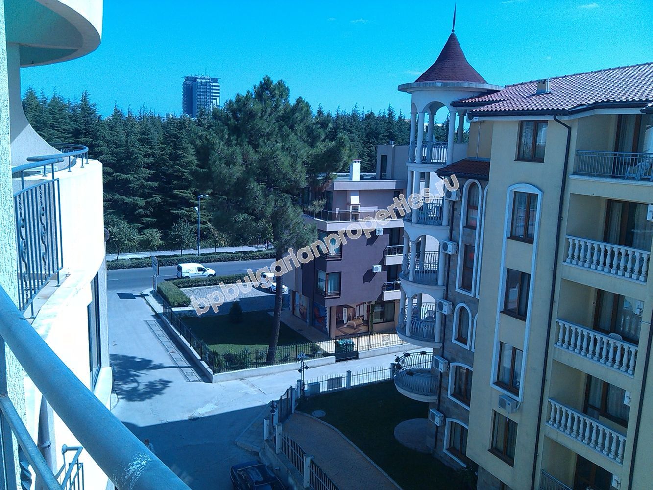 Полностью меблированная двухкомнатная квартира на Солнечном Берегу