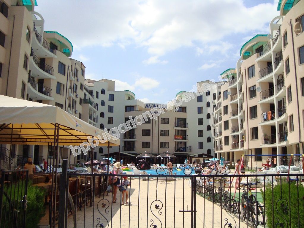 Полностью меблированная двухкомнатная квартира на Солнечном Берегу