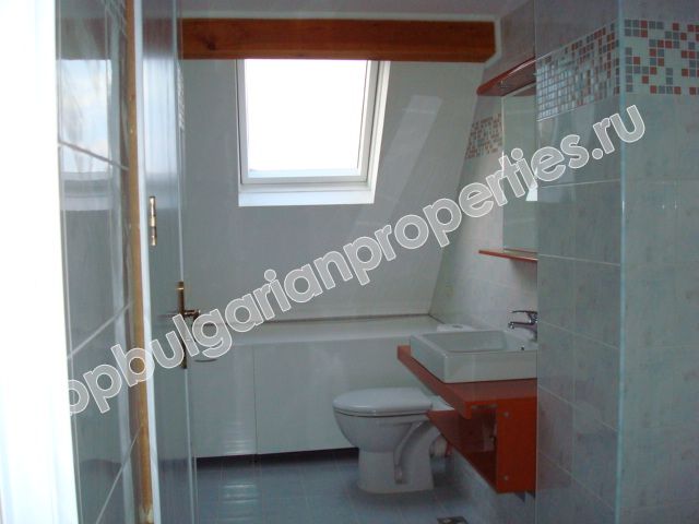 Двухэтажный дом на продажу в деревне Варвара