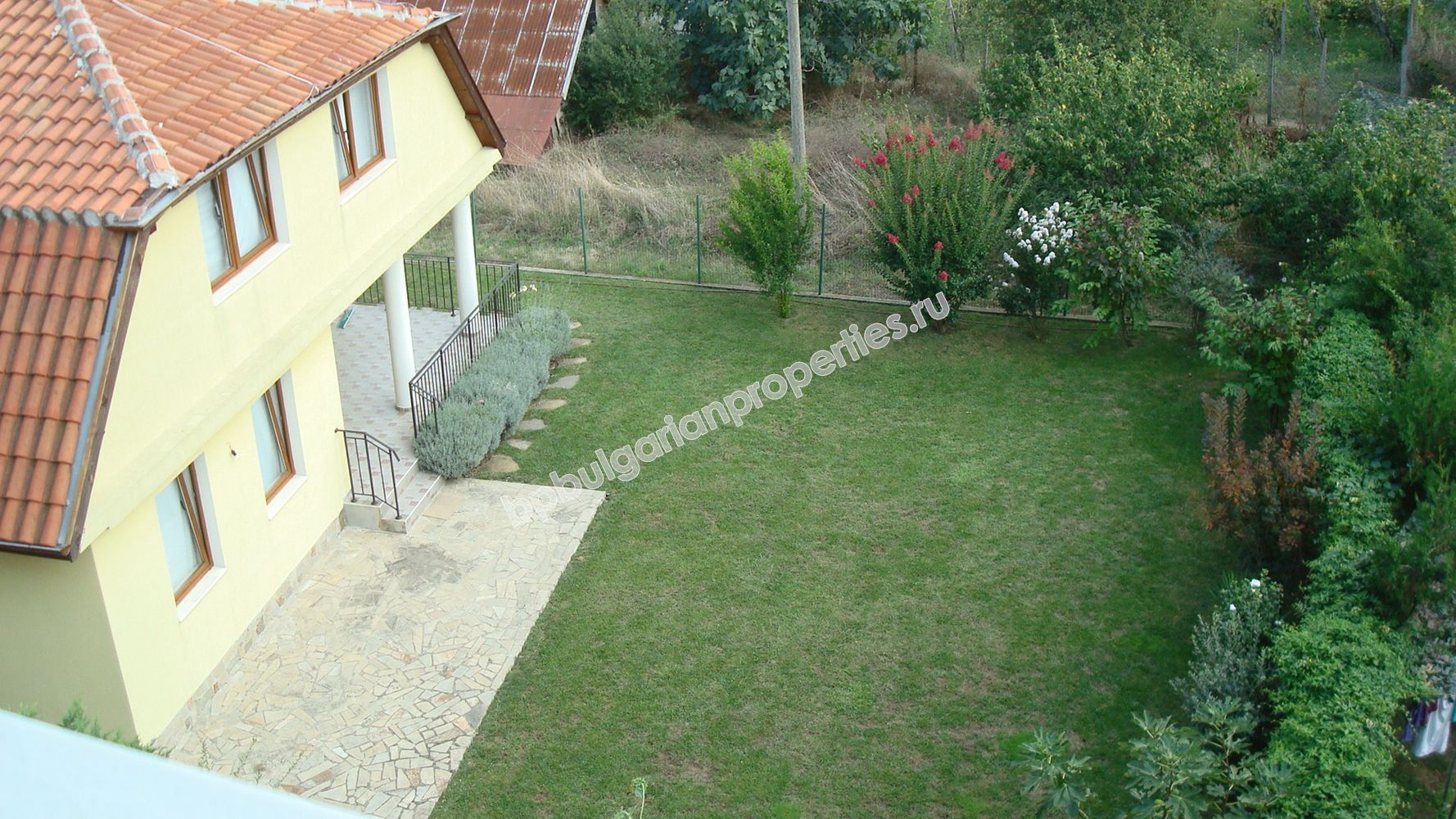 Двухэтажный дом на продажу в деревне Варвара