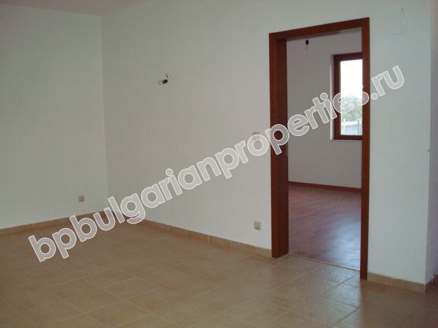 Двухэтажный дом на продажу в деревне Варвара