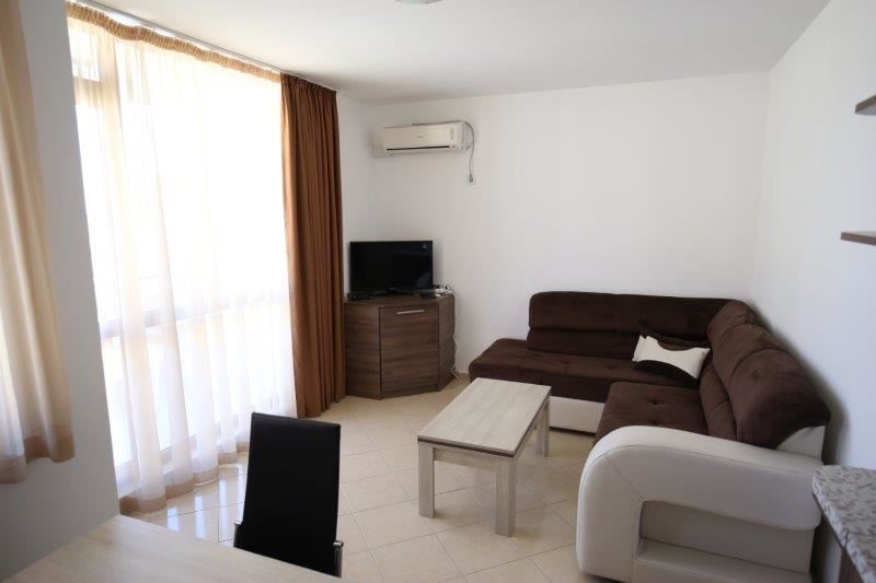 Меблированная двухкомнатная квартира в Равде напрямую от застройщика