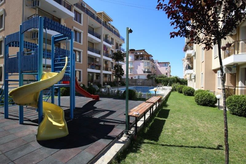 Люксовая односпальная квартира на продажу в курорте Равда