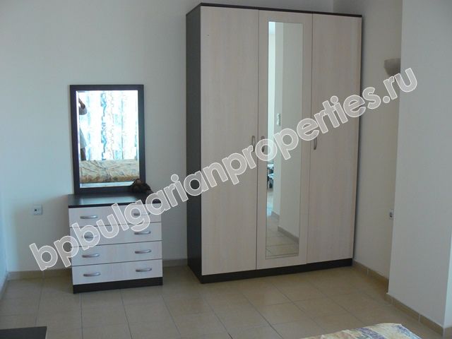 Большая светлая студия на первой линии в Солнечном Береге.