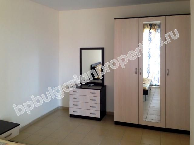 Большая светлая студия на первой линии в Солнечном Береге.