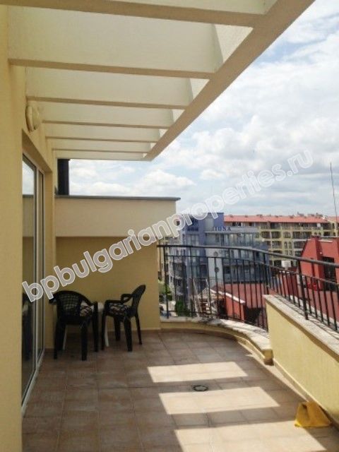 Большая светлая студия на первой линии в Солнечном Береге.