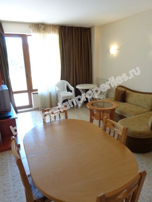 Апартамент с одной спальней в комплексе закрытого типа на Солнечном Берегу