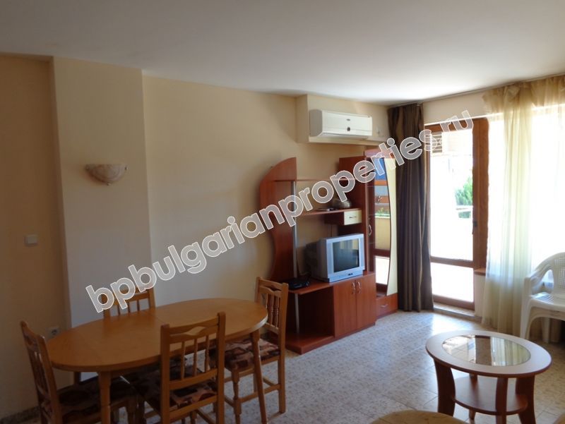 Апартамент с одной спальней в комплексе закрытого типа на Солнечном Берегу