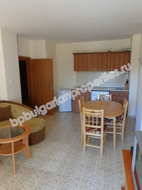 Апартамент с одной спальней в комплексе закрытого типа на Солнечном Берегу