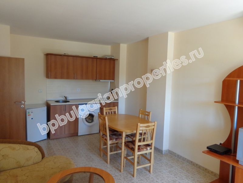 Апартамент с одной спальней в комплексе закрытого типа на Солнечном Берегу