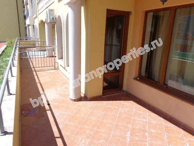 Апартамент с одной спальней в комплексе закрытого типа на Солнечном Берегу