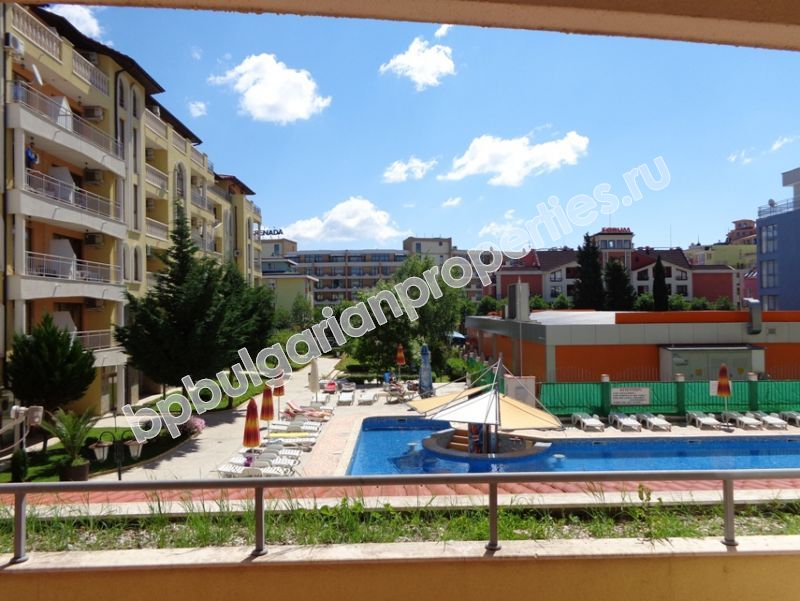 Апартамент с одной спальней в комплексе закрытого типа на Солнечном Берегу