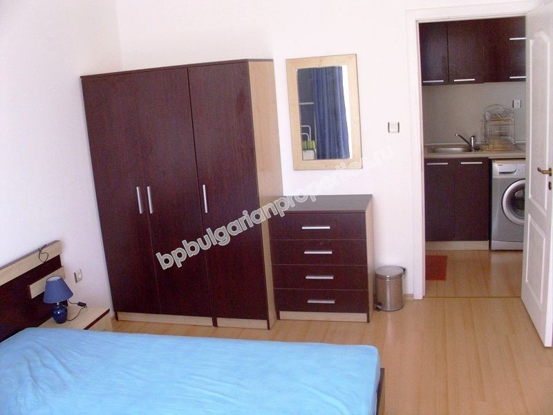 Меблирванная двухкомнатная квартира на продажу в курорте Солнечный Берег