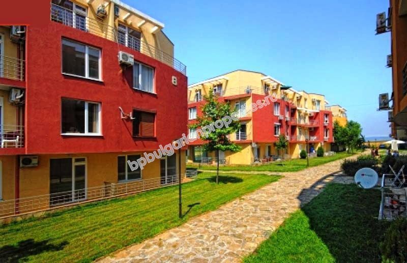 Меблирванная двухкомнатная квартира на продажу в курорте Солнечный Берег