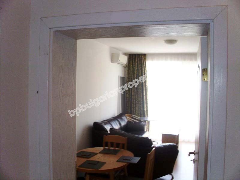 Меблирванная двухкомнатная квартира на продажу в курорте Солнечный Берег