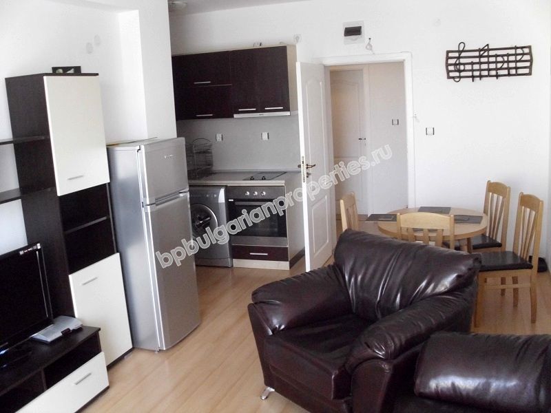 Меблирванная двухкомнатная квартира на продажу в курорте Солнечный Берег