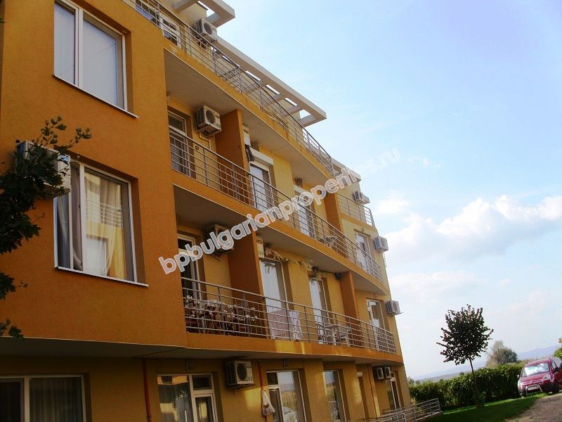 Меблирванная двухкомнатная квартира на продажу в курорте Солнечный Берег