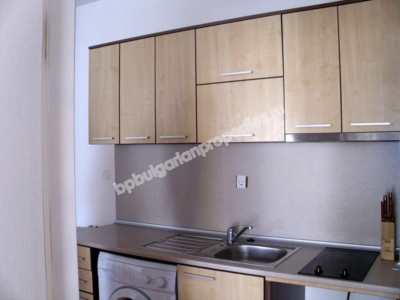 Меблирванная двухкомнатная квартира на продажу в курорте Солнечный Берег